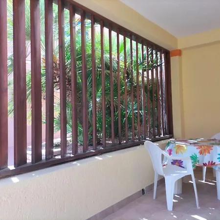 アパート Isolarossa-appartaments イーゾラ・ロッサ