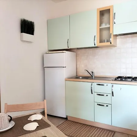 アパート Isolarossa-appartaments イーゾラ・ロッサ